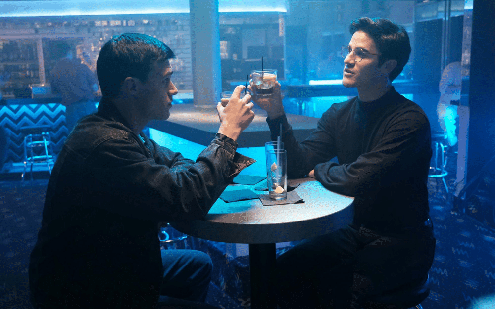 Finn Wittrock and Darren Criss star as Jeff Trail and Andrew Cunanan in The Assassination of Gianni Versace episode 5