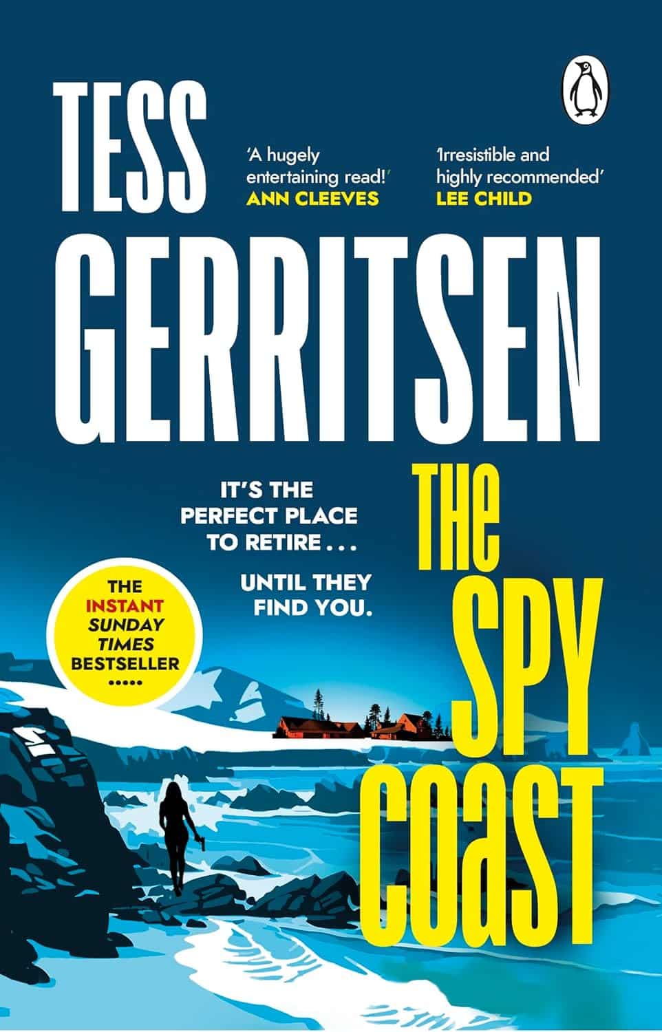 Paperback cover of The Spy Coast by Tess Gerritsen